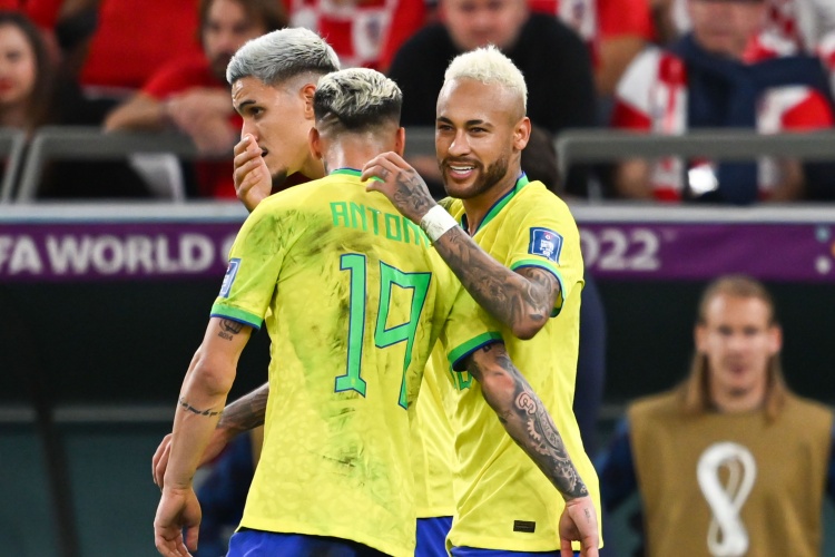 巴媒：罗德里戈重伤，安切洛蒂可能征召内马尔也在考虑安东尼