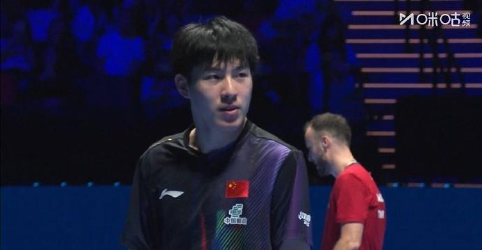 V体育官网-温瑞博3-0战胜西蒙-高茨，两战全胜晋级澳门世界杯男单16强